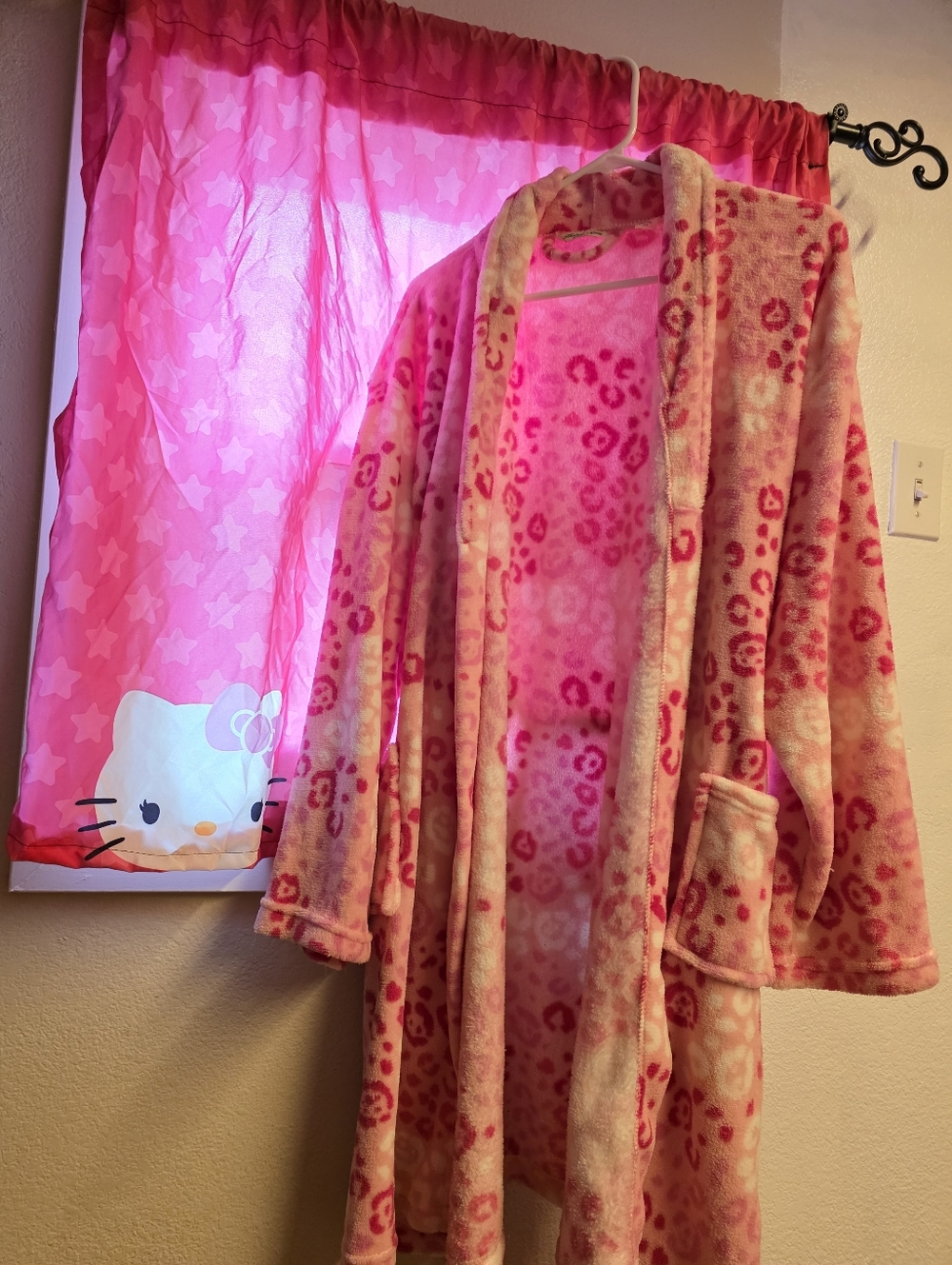 Pink Leopard Print Plush Bathrobe